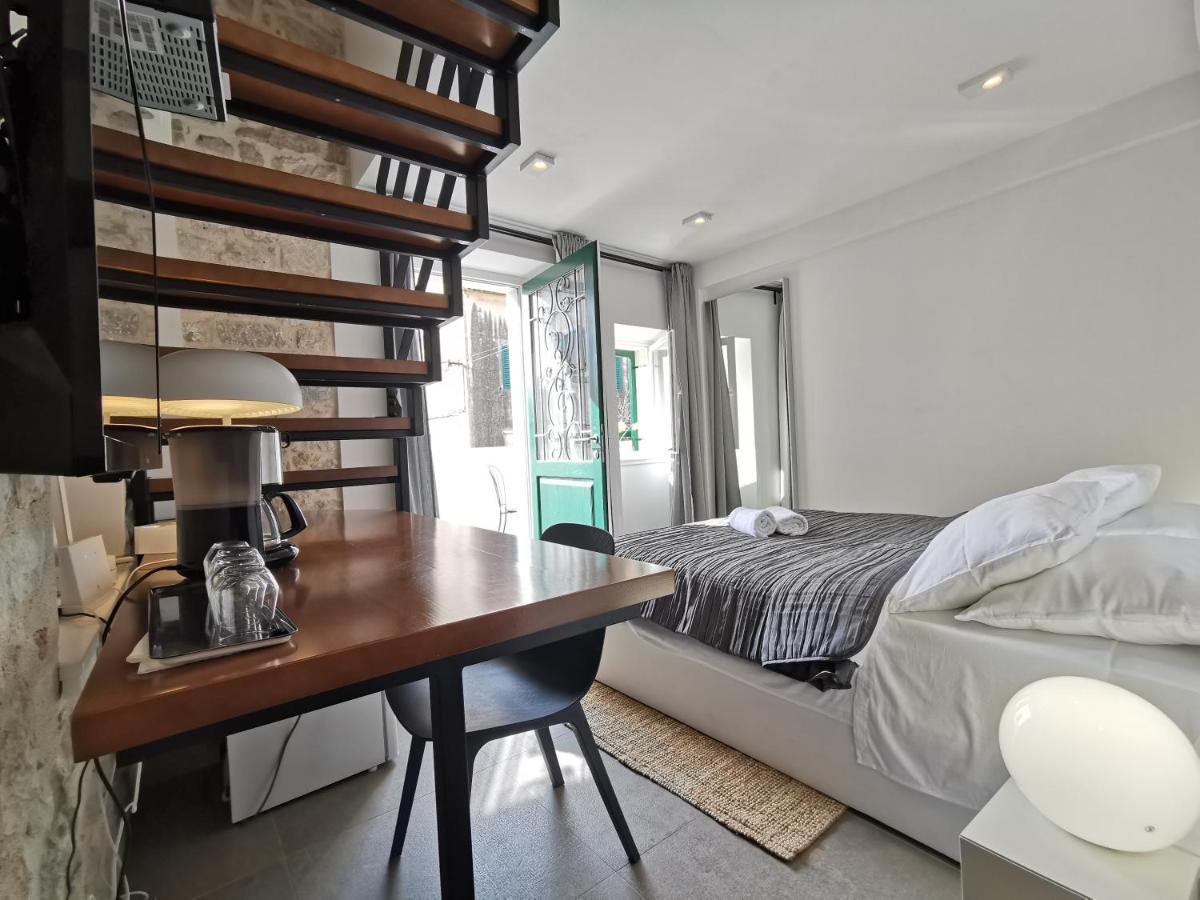 Fjaka Boutique Apartments Спліт Екстер'єр фото